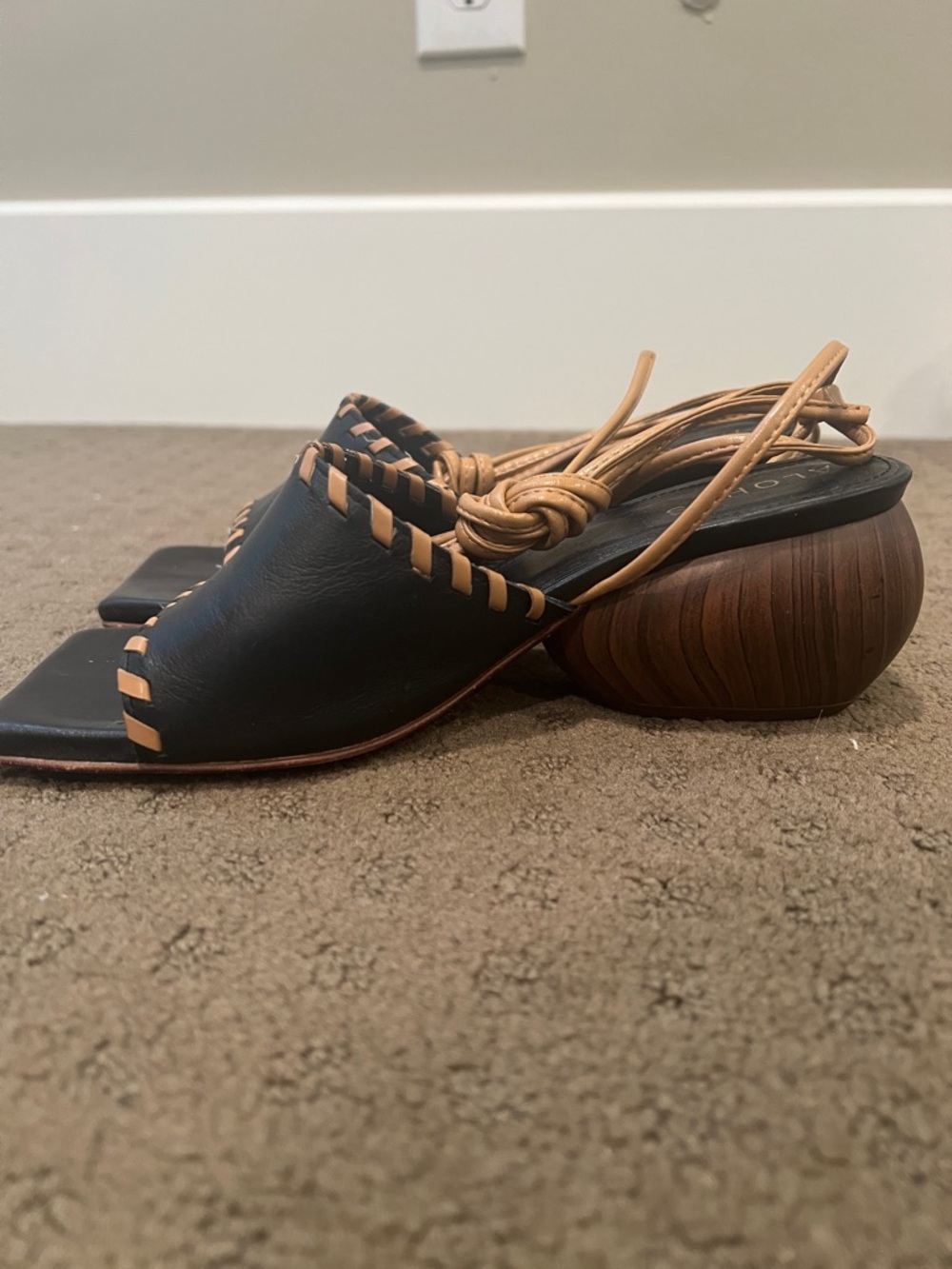 ALOHAS Black Leather Square-Toe Sandals with Tan Braided Lacing - Picture 4 of 4